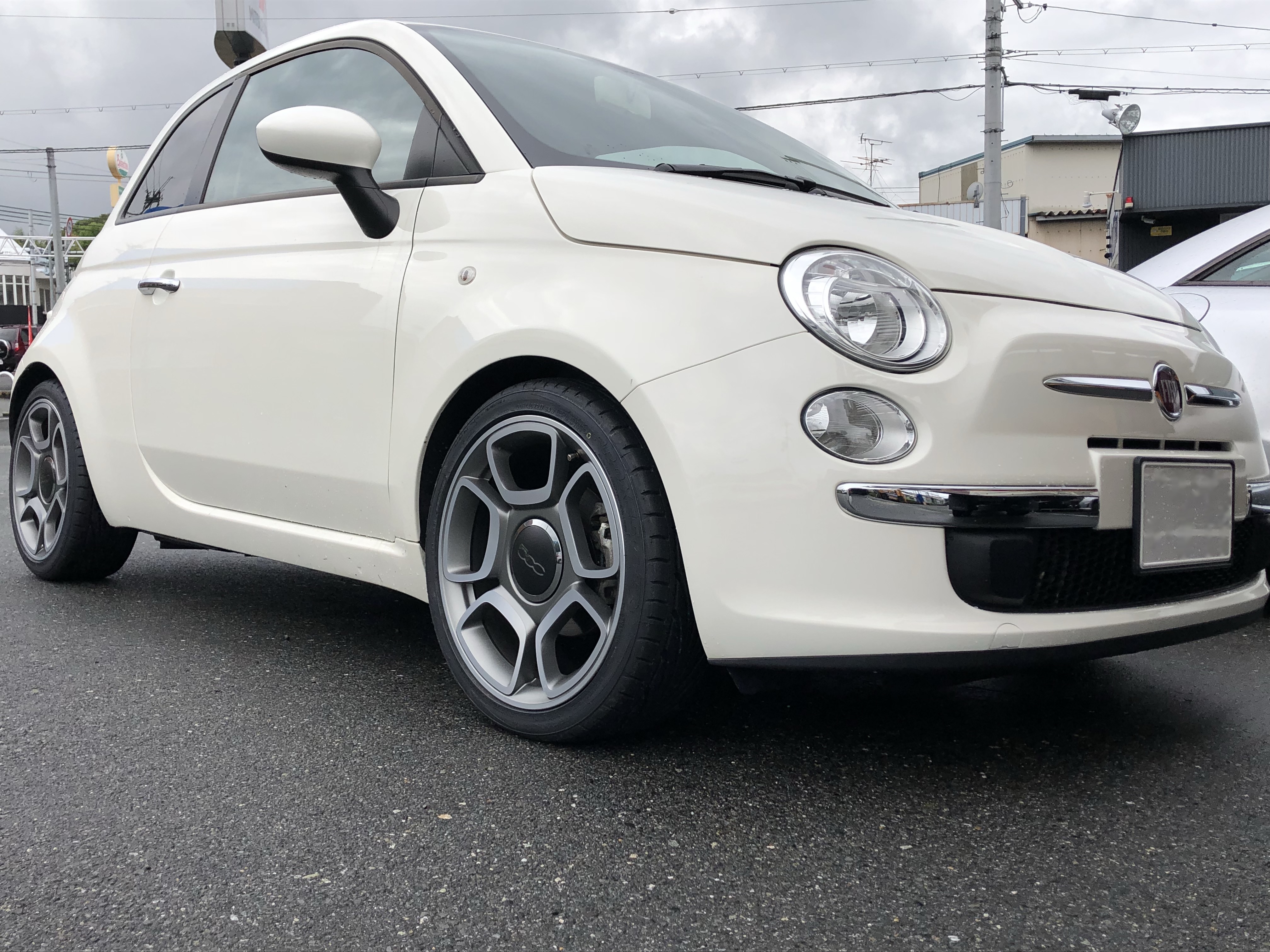 大阪府より FIAT500ツインエアー STダウンサス/アバルト500純正