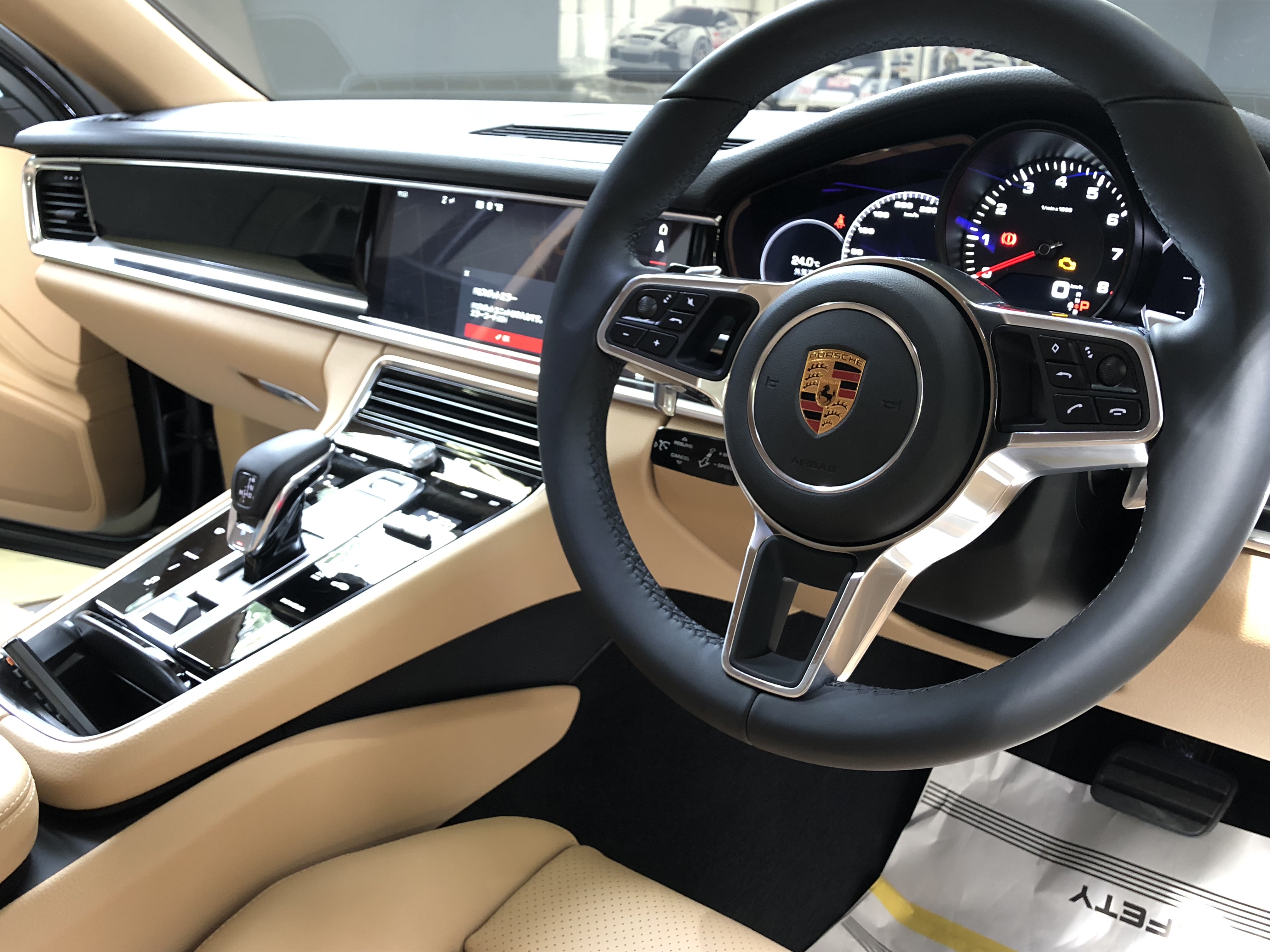 京都府 正規ディーラー様より ポルシェ パナメーラ 971 インテリアコーティング施工 大阪 堺 車のカスタムショップ Premiere オオサカプレミア 京都府 正規ディーラー様より ポルシェ パナメーラ 971 インテリアコーティング施工 大阪 堺 車のカスタムショップ Premiere オオサカプレミア