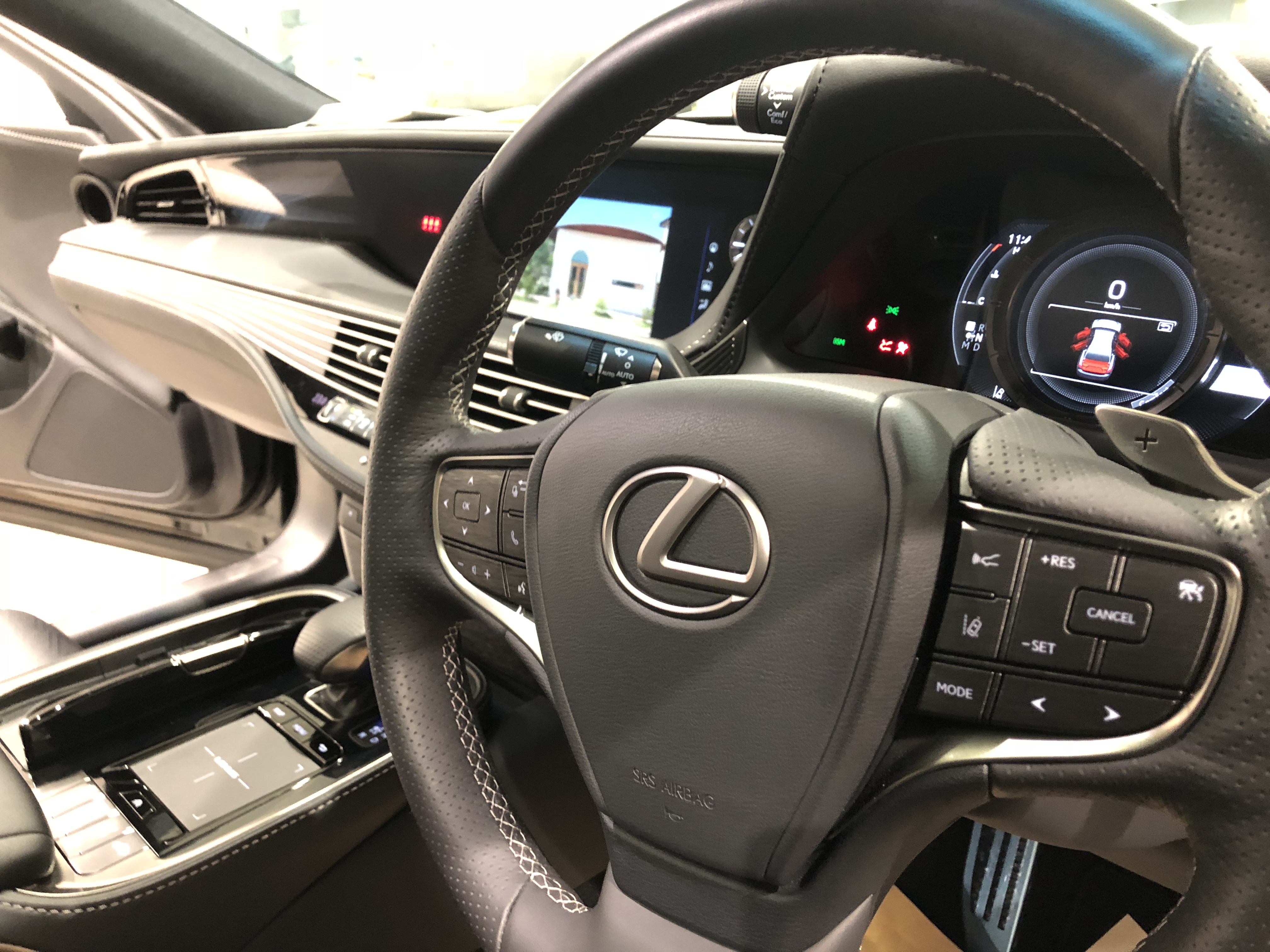 大阪府 正規ディーラー様より レクサスls500h 内装レザーコーティング施工 大阪 堺 車のカスタムショップ Premiere オオサカプレミア